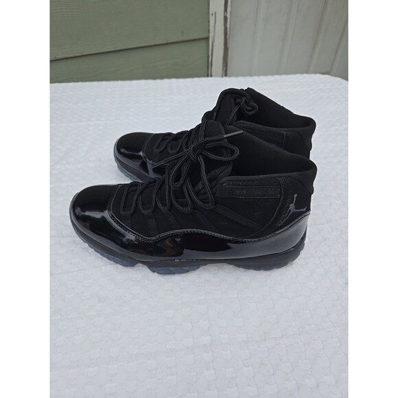 Jordan 11 Retro Black on Black Sneakers Patent Suede Size 13 Men  136046-000 main image 6